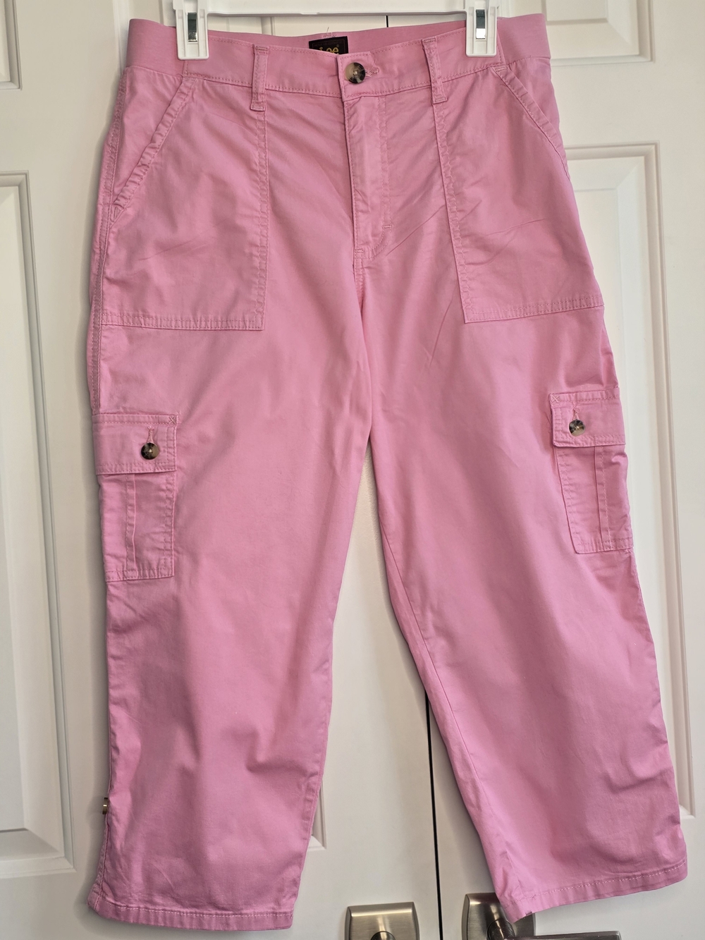 Lee's Pink Cargo Capri Pants